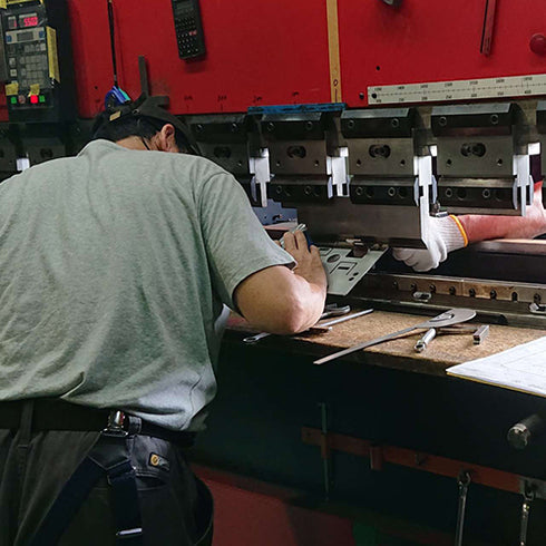 E120PP2-SUS ドームハウジング用ポール取付金具(ステンレスバンド用)国内鉄工所製造