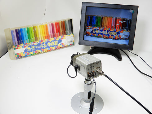 TFT-104 実際に52万画素防犯カメラの映像を表示した画像